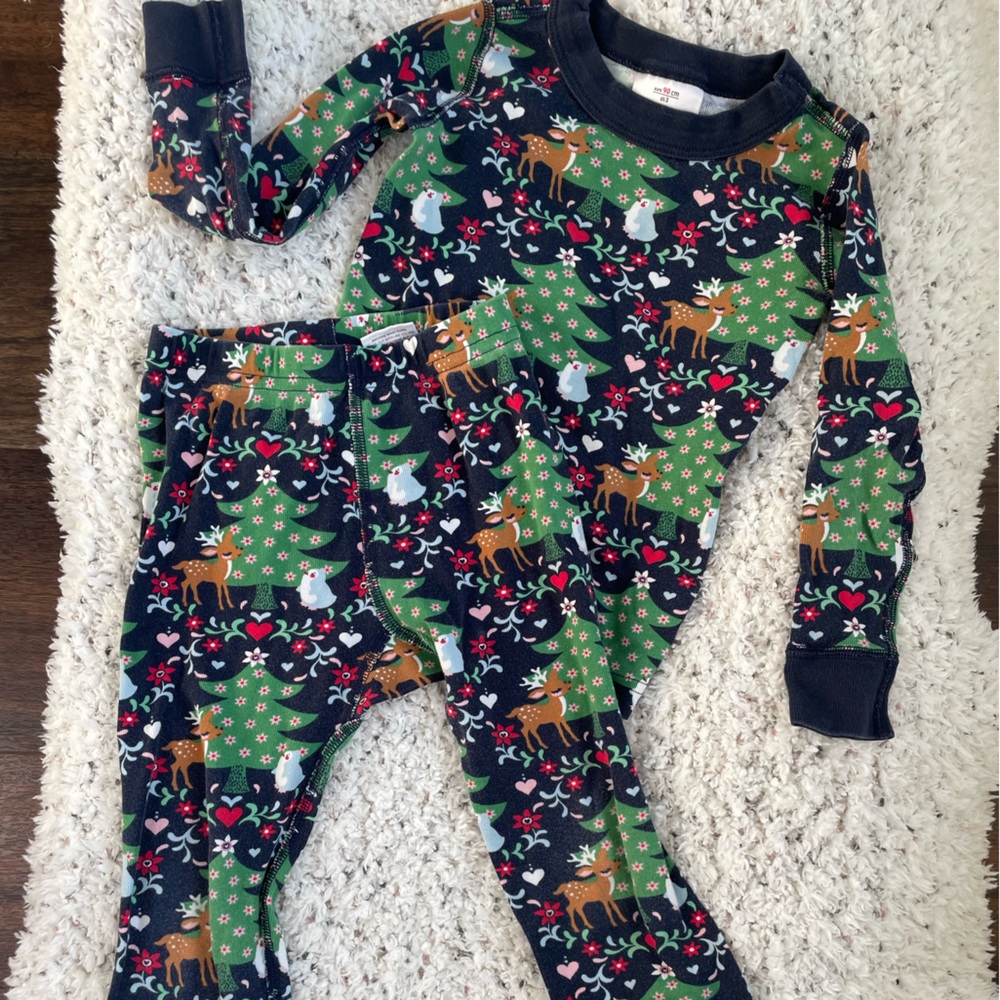 EUC Hanna Andersson holiday pjs sz 90